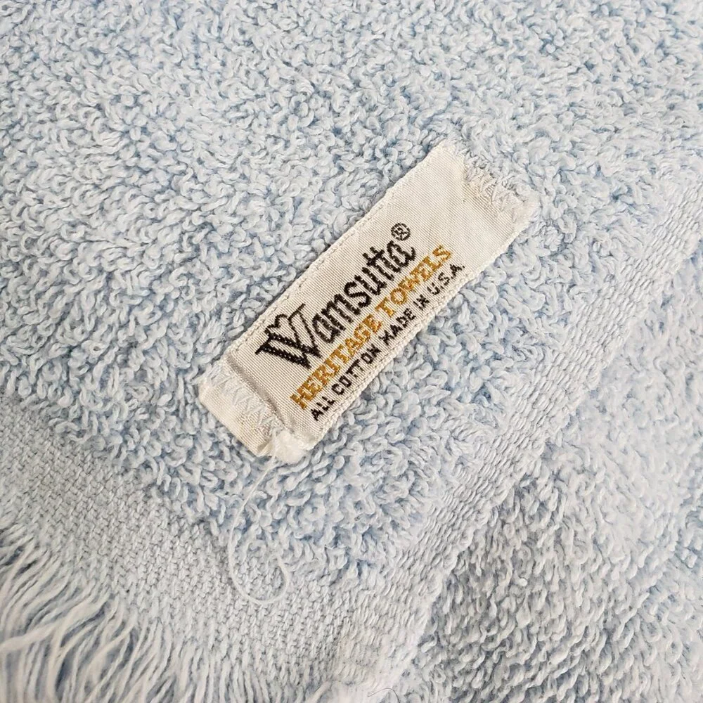 2 Wamsutta Vintage Blue Embroidered Bath Towels Great pre-owned condition